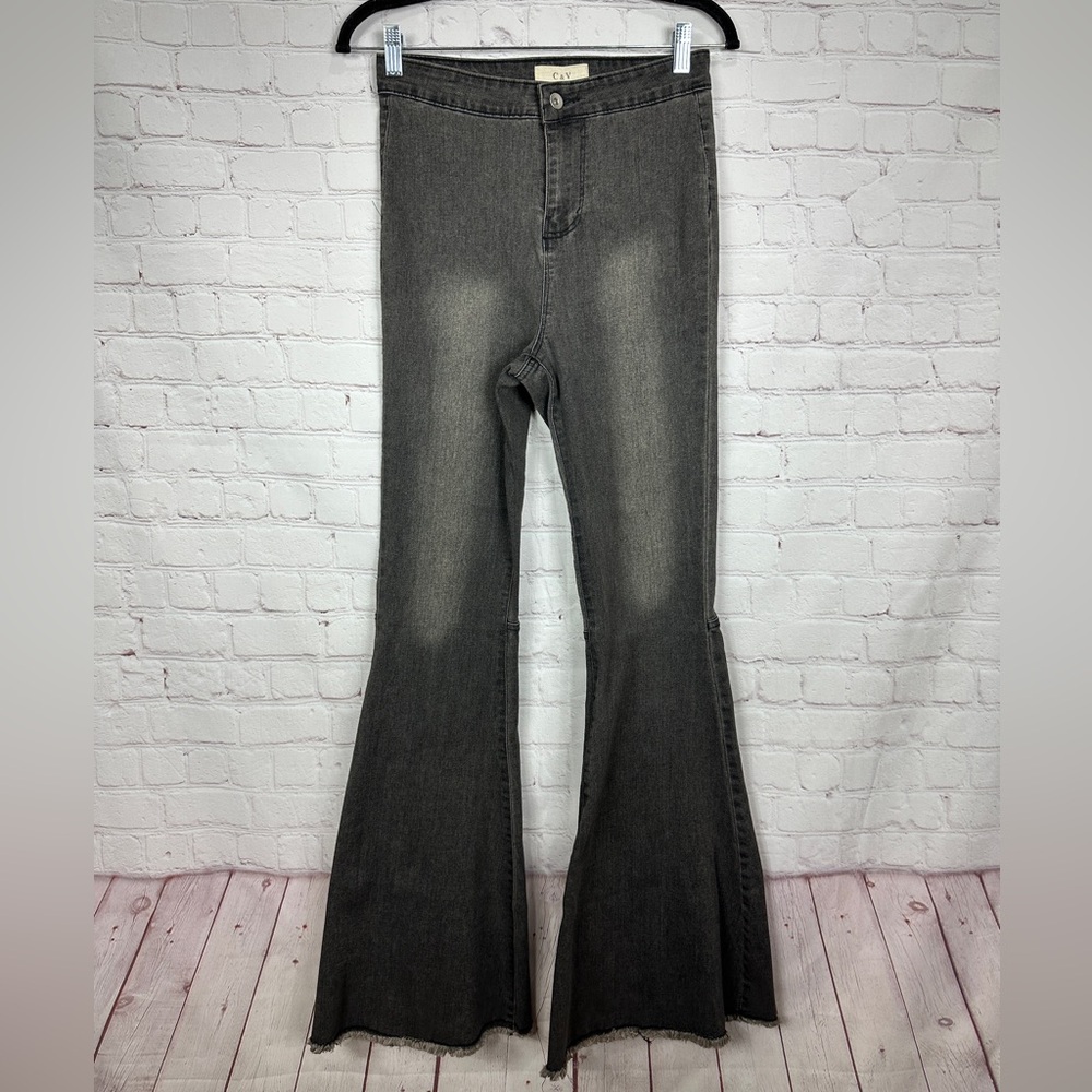 NWT Chelsea & Violet womens Flare Leg High waist Bell Bottom Jeans Sz 26 Stretch